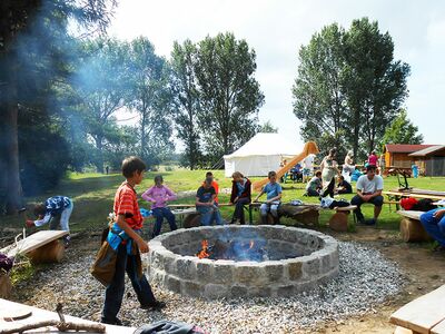 Feuerstelle auf dem Wasserwanderrastplatz